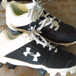 Under Armour Baseball Cleat